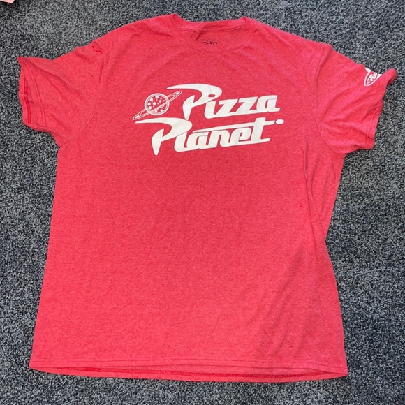 Pizza planet T-shirt - Picture 1 of 3